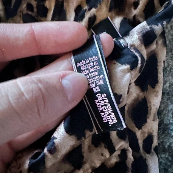 Leopard Print Bra Top/Sports Bra - Picture 3 of 3